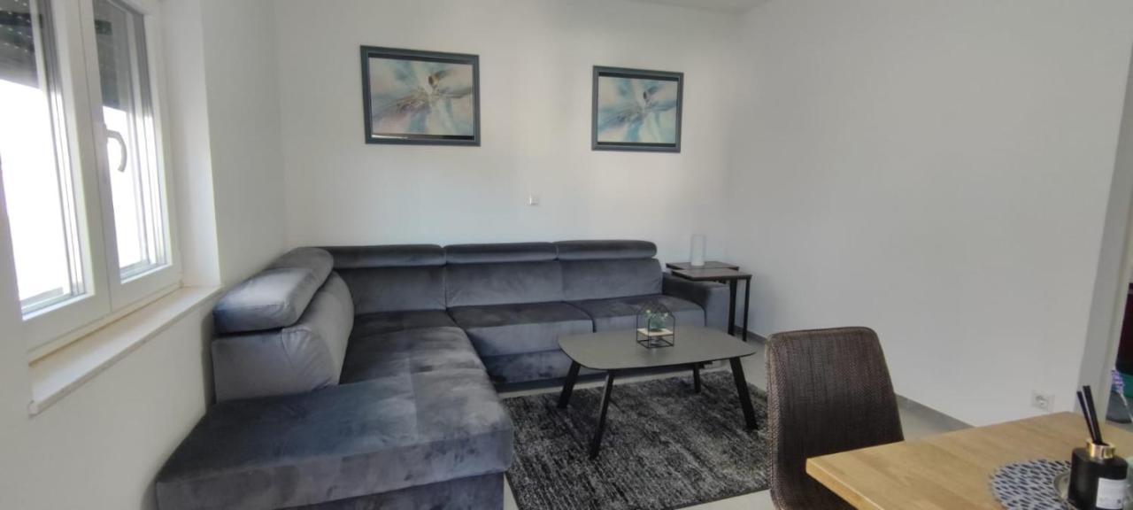 Harizma Apartman Primošten Kültér fotó