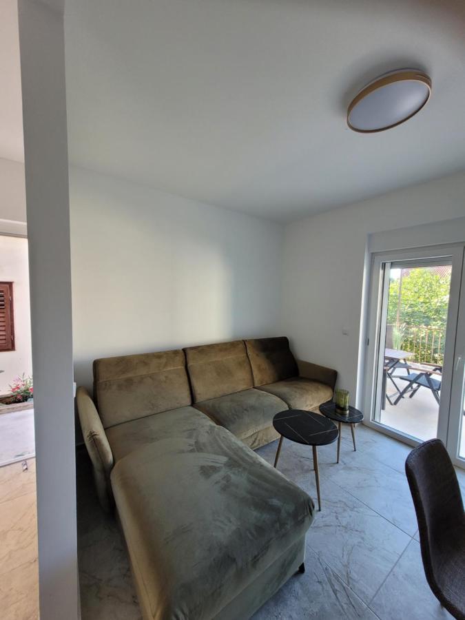 Harizma Apartman Primošten Kültér fotó