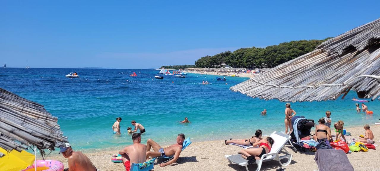 Harizma Apartman Primošten Kültér fotó