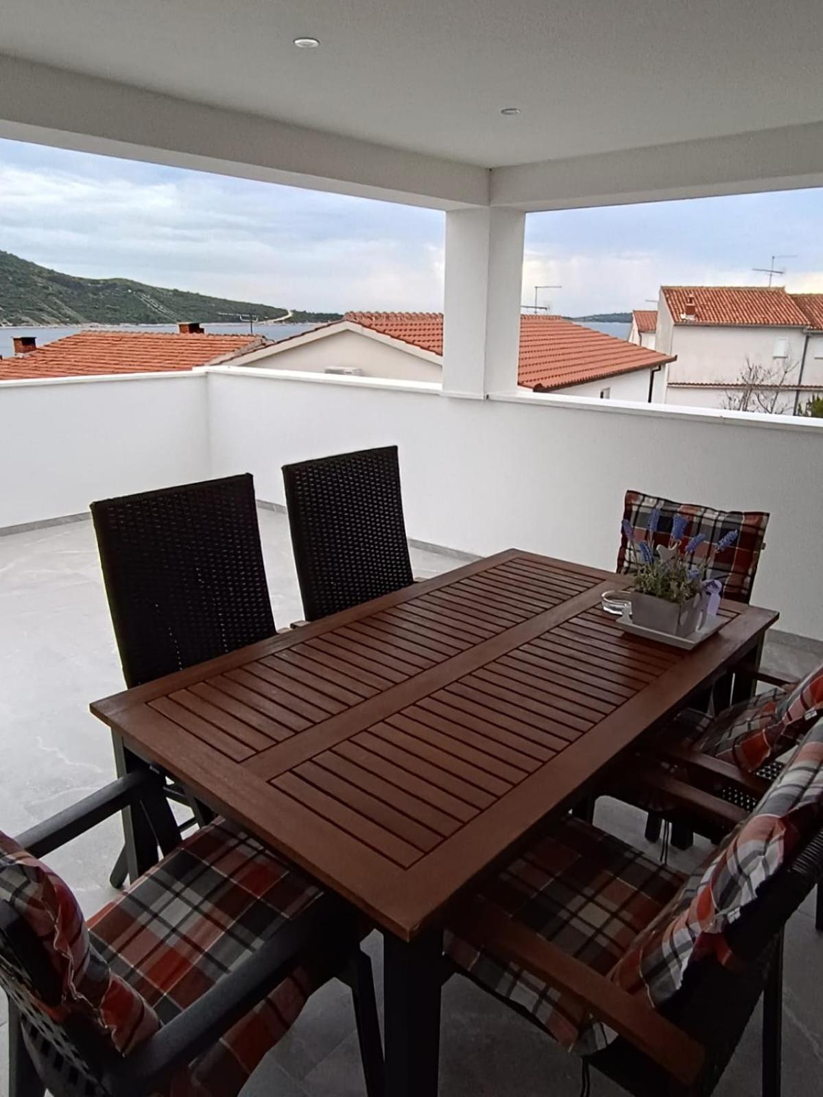 Harizma Apartman Primošten Kültér fotó