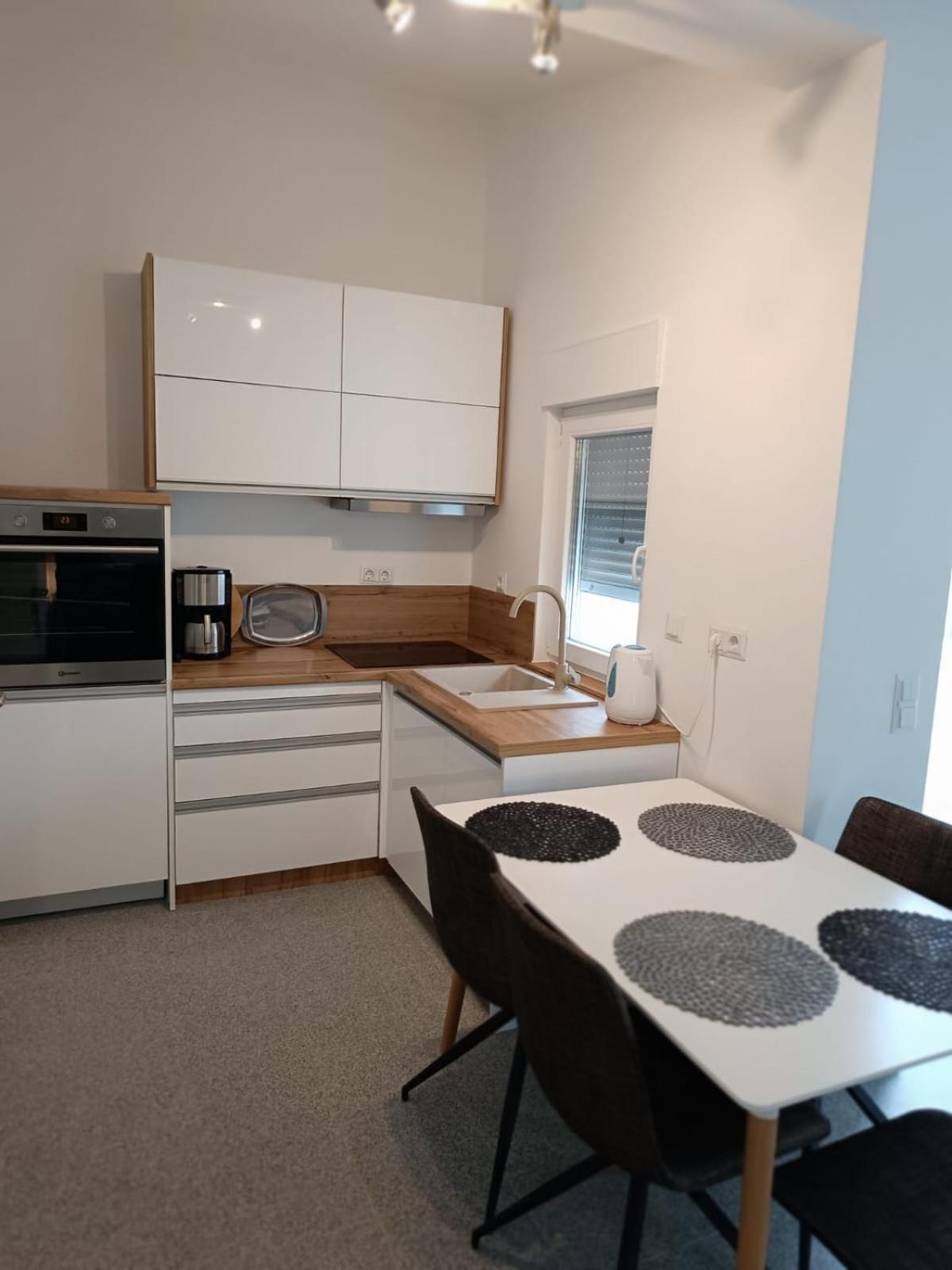 Harizma Apartman Primošten Szoba fotó