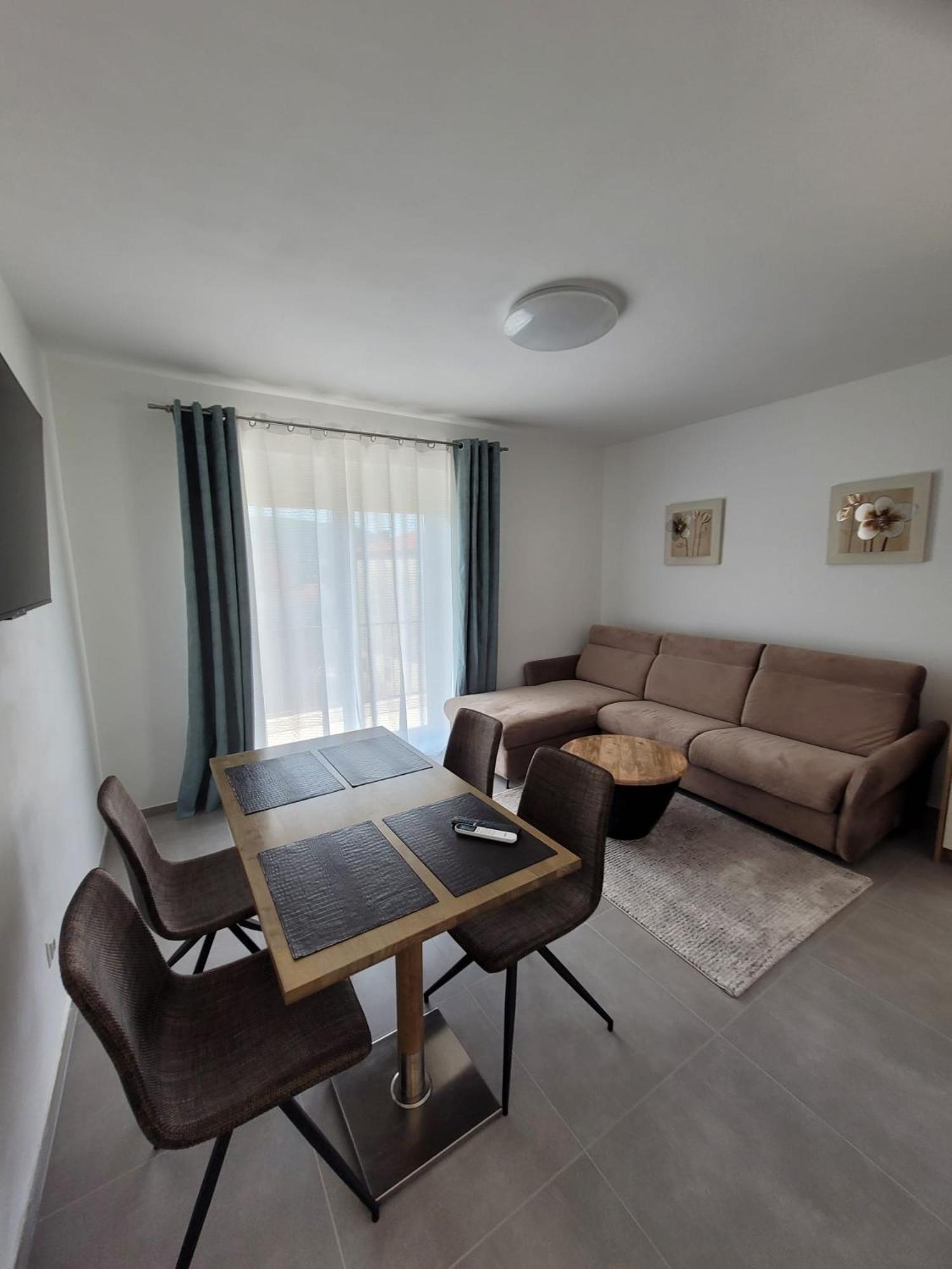 Harizma Apartman Primošten Kültér fotó